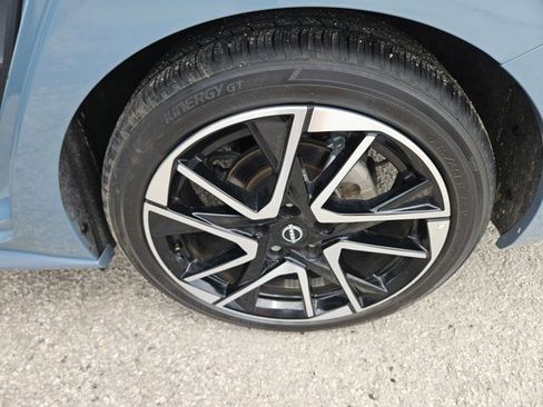 Used 2024 Nissan Sentra SR w/ SR Premium Package image 8