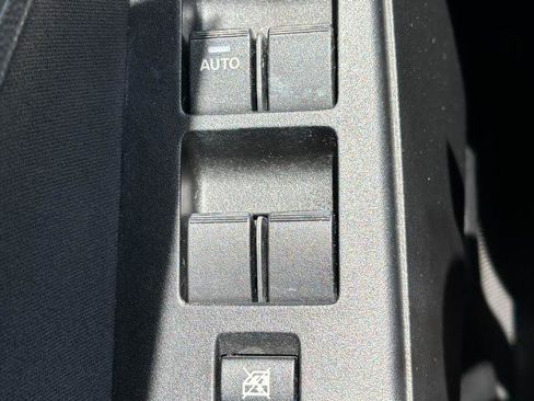 Used 2011 MAZDA MAZDA3 s Sport FWD image 16