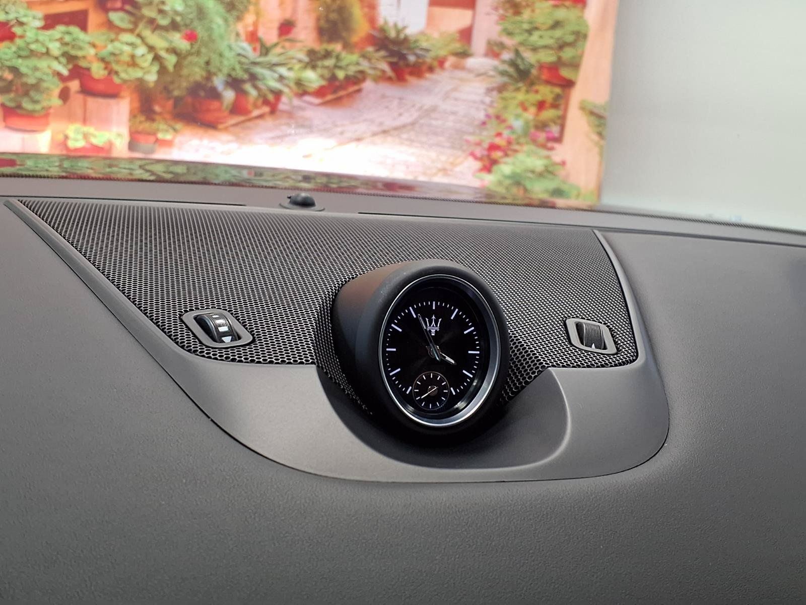 Used 2023 Maserati Levante GT AWD/4WD image 34