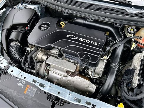 Used 2017 Chevrolet Cruze LT w/ Convenience Package image 34