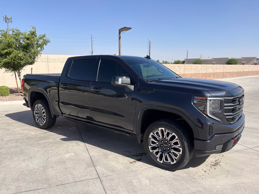 Used 2022 GMC Sierra 1500 AT4 w/ Technology Package AWD/4WD image 5
