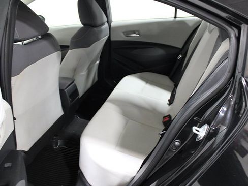 Used 2020 Toyota Corolla LE image 14