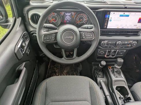 New 2025 Jeep Gladiator Sport image 14