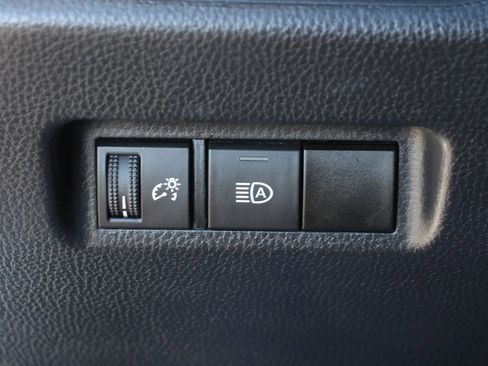 Used 2021 Toyota RAV4 LE image 18