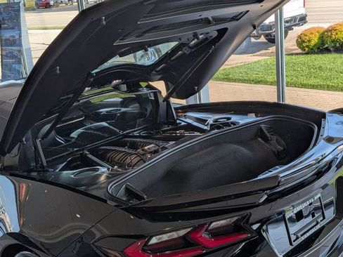 Used 2025 Chevrolet Corvette Z06 RWD image 23