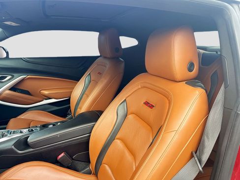 Used 2018 Chevrolet Camaro SS RWD image 22