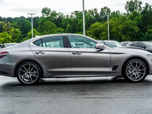 Used 2025 Genesis G70 2.5T AWD/4WD image 7