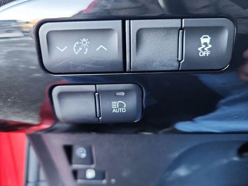 Used 2017 Toyota Prius Prime Premium image 28