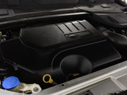 Used 2019 Land Rover Discovery Sport HSE image 34