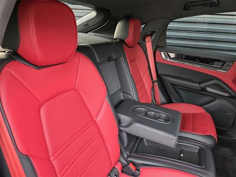 Used 2024 Porsche Cayenne Turbo GT image 20