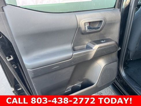 Used 2023 Toyota Tacoma TRD Off-Road image 11