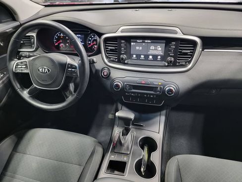 Used 2020 Kia Sorento S FWD image 30