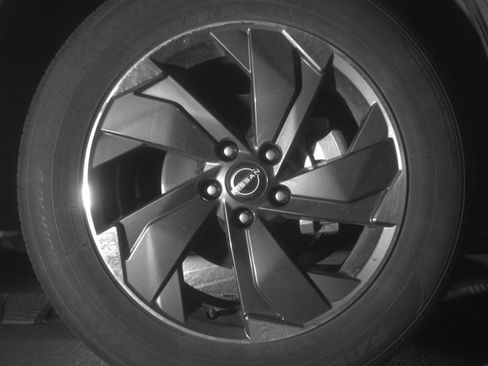 Used 2025 Nissan Rogue SV FWD image 13