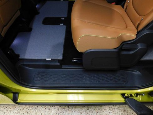 Used 2025 Volkswagen ID. Buzz 1st Edition image 74