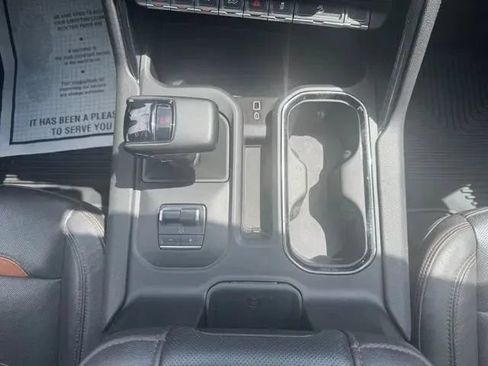 Used 2023 GMC Sierra 1500 AT4 w/ AT4 Premium Package AWD/4WD image 26