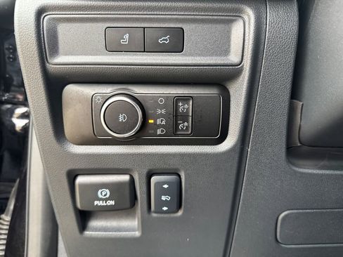 Used 2024 Ford Expedition Max Limited image 29