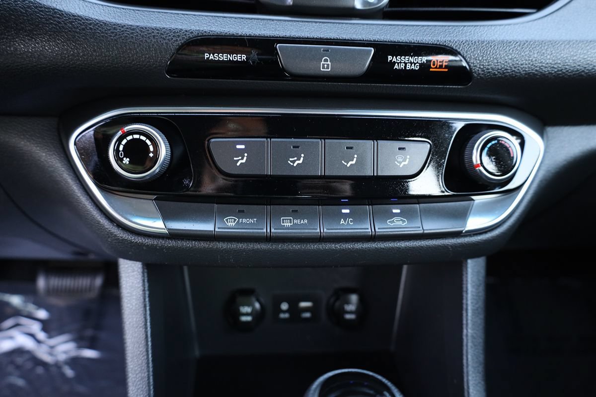Used 2018 Hyundai Elantra GT FWD image 24