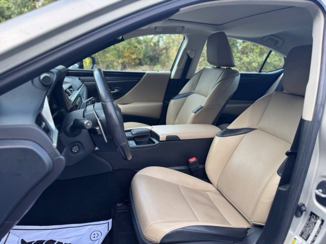 Used 2020 Lexus ES 350 w/ Premium Package FWD image 10