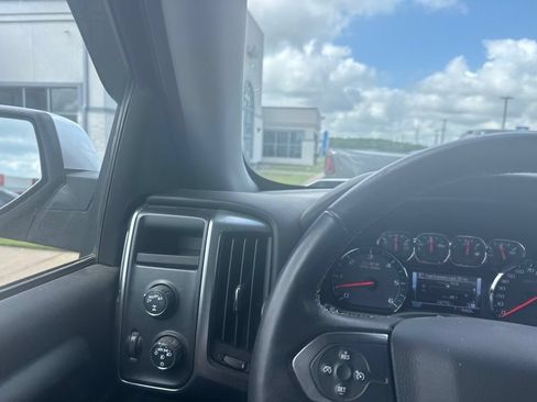 Used 2018 Chevrolet Silverado 1500 LT w/ Texas Edition AWD/4WD image 15