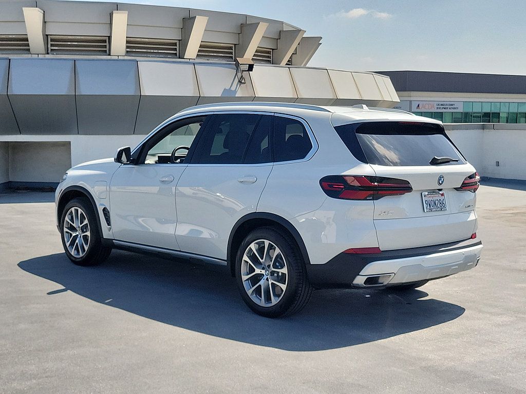 Used 2026 BMW X5 xDrive50e w/ Climate Comfort Package AWD/4WD image 2