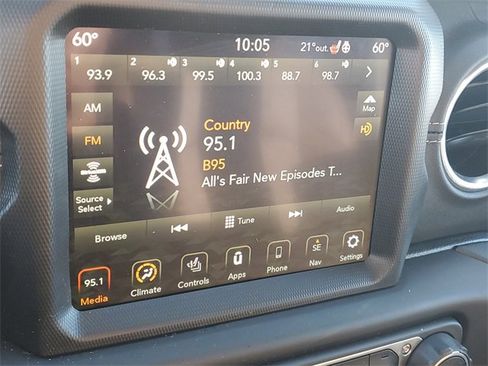 Used 2023 Jeep Wrangler Unlimited Sahara w/ Cold Weather Group image 26