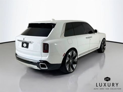 Used 2025 Rolls-Royce Cullinan AWD/4WD image 6