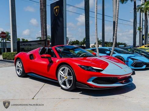 Used 2023 Ferrari 296 GTS RWD image 11