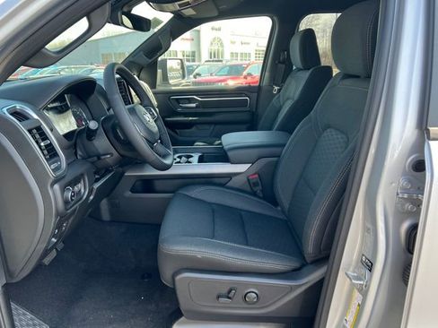 New 2026 RAM 1500 4x4 Crew Cab image 4