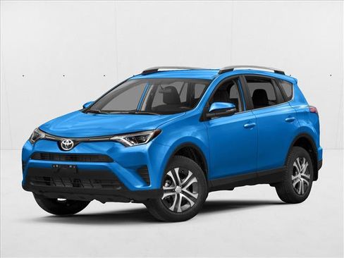 Used 2017 Toyota RAV4 LE FWD image 1