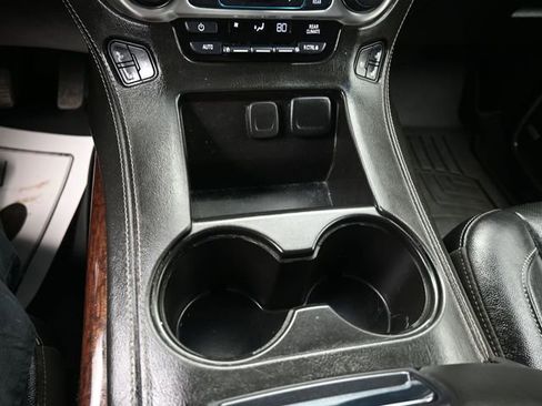 Used 2019 GMC Yukon XL SLT image 11