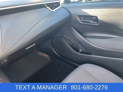 Used 2025 Toyota Corolla LE image 20
