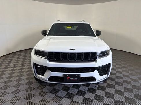 New 2026 Jeep Grand Cherokee L Limited AWD/4WD image 4