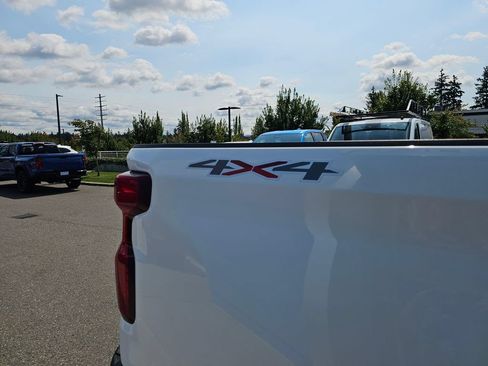 Used 2021 Chevrolet Silverado 1500 LT w/ Work Truck Package AWD/4WD image 16
