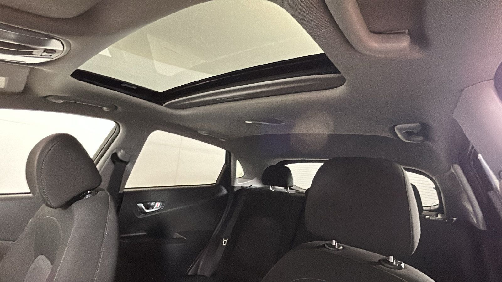 Certified 2023 Hyundai Kona SEL w/ Convenience Package FWD image 17
