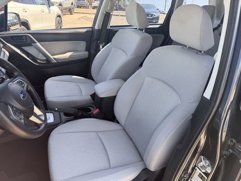 Used 2018 Subaru Forester 2.5i w/ Alloy Wheel Package image 24