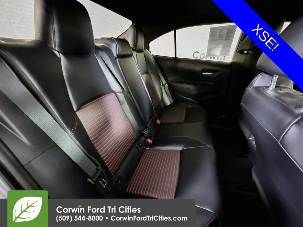 Used 2025 Toyota Corolla XSE FWD image 16