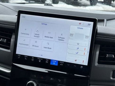 Used 2024 Ford Expedition Max XLT image 28