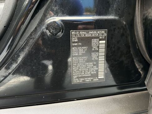 Used 2017 Nissan Rogue SV w/ SV Premium Package image 30