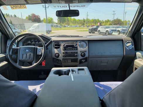Used 2011 Ford F250 XLT w/ XLT Premium Pkg AWD/4WD image 12