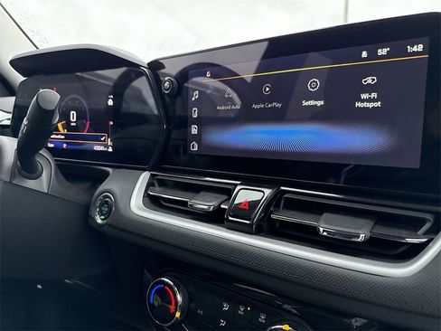 Used 2024 Chevrolet TrailBlazer LT image 19