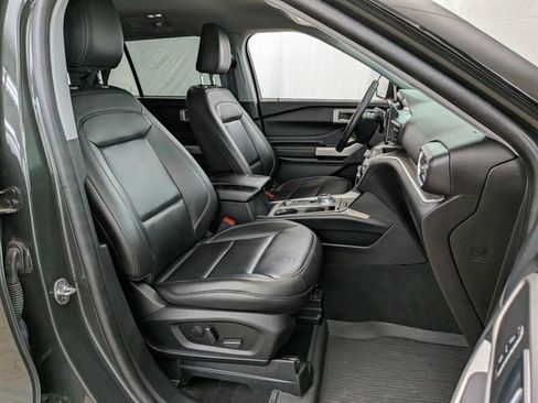 Certified 2022 Ford Explorer XLT w/ Equipment Group 202A image 23