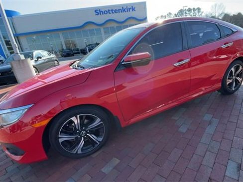 Used 2016 Honda Civic Touring image 6