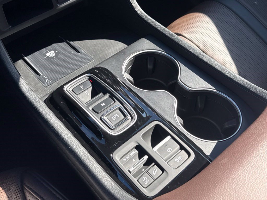 Certified 2025 Honda Pilot Elite image 36
