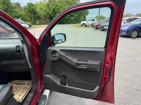 Used 2011 Nissan Xterra PRO-4X w/ Pro-4x Leather Pkg AWD/4WD image 10