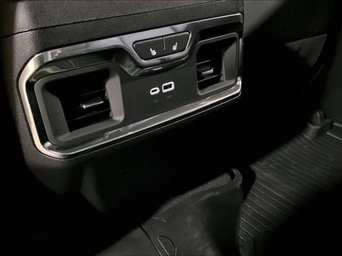 Used 2024 Chevrolet Silverado 1500 LTZ image 27