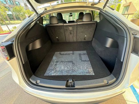 Used 2023 Tesla Model Y Long Range image 45