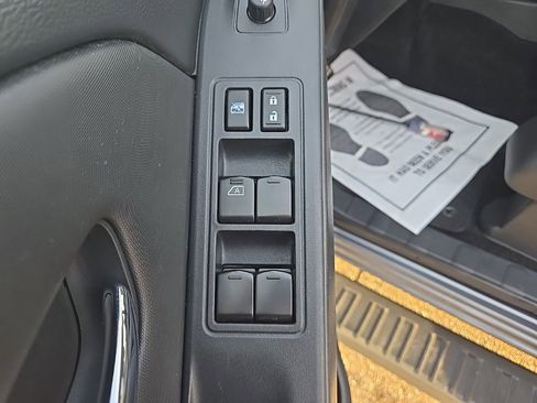 Used 2022 Nissan Frontier SV w/ Technology Package image 10