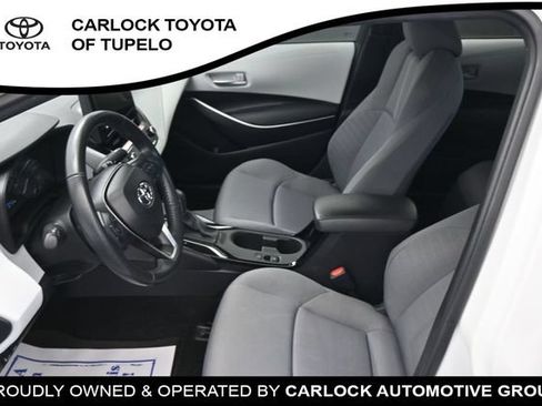 Used 2025 Toyota Corolla SE FWD image 12