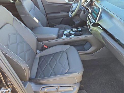 New 2026 Volkswagen Atlas Cross Sport SE image 25