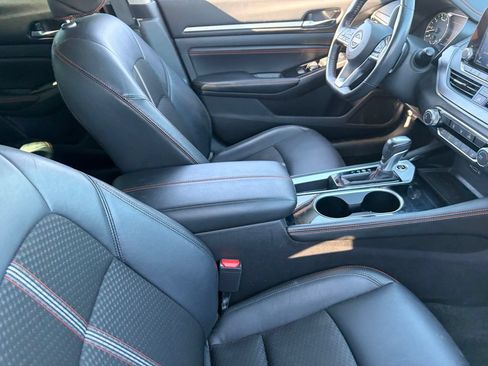 Certified 2023 Nissan Altima 2.5 SR FWD image 12